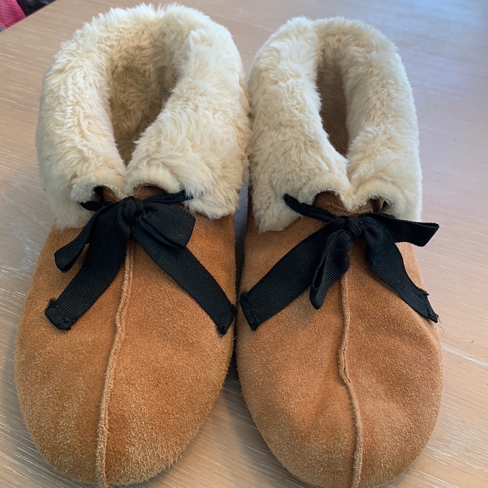 J Crew Moccasins/ Slippers Size 7-7.5 good cond but some wear, reduced for wear